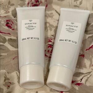 Cle de peau synactif cleansing cream set of 2